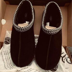 Mens Tasman UGGS size 10, never worn